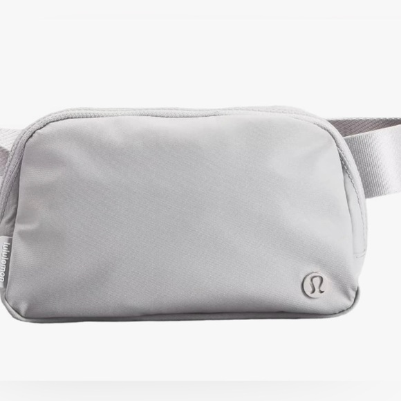 lululemon athletica Handbags - NWT Lululemon UNISEX Grey Belt Bag - Silver Drop Crossbody 1L